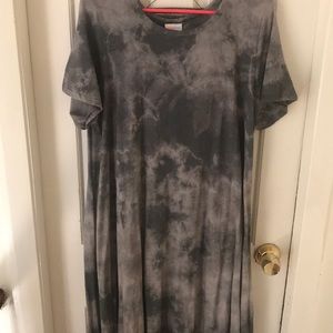 LuLaRoe xl Carly gray acid wash